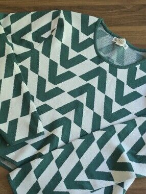 Green and White Geometric Crewneck Sweater - Unbranded